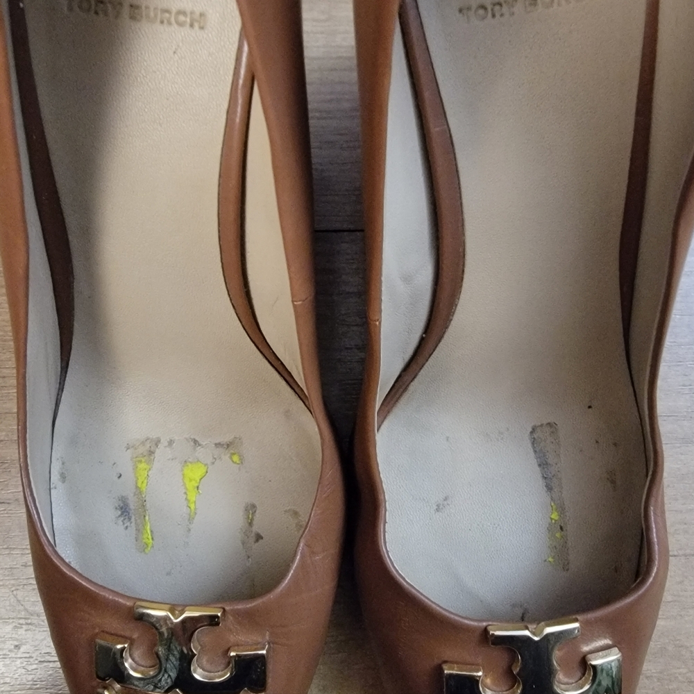 Tory Burch Brown Leather Raleigh Medallion Gold Wedge Heels - Picture 6 of 11